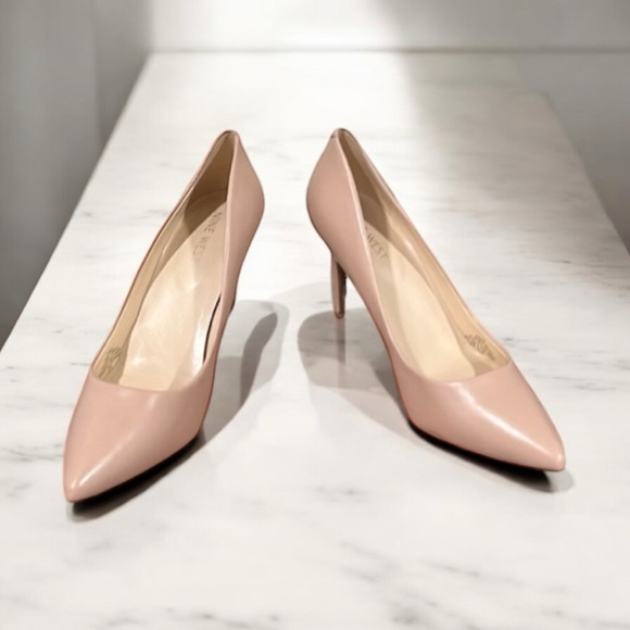 Nine West Shoes - NINE WEST 7.5 Leather Upper Heels